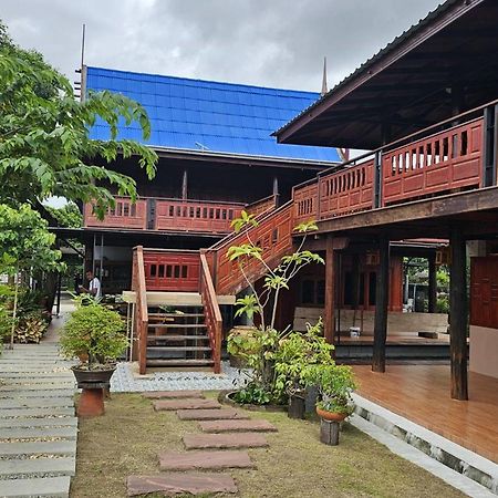 Nipatra Homestay Bangkok Ngoại thất bức ảnh